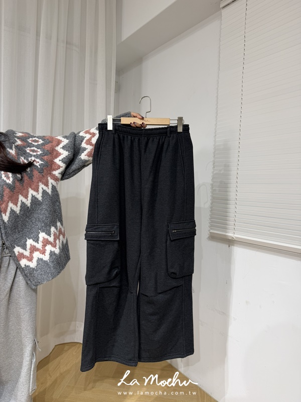 立體口袋磨毛休閒長褲